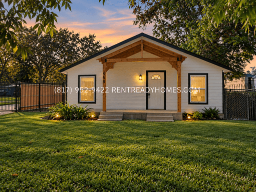 959 Woods Ave Unit A, Fort Worth, TX