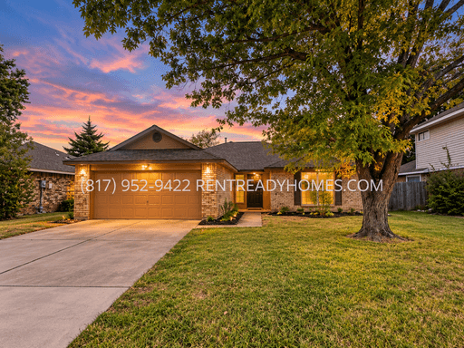 1056 Colony St, Lewisville, TX